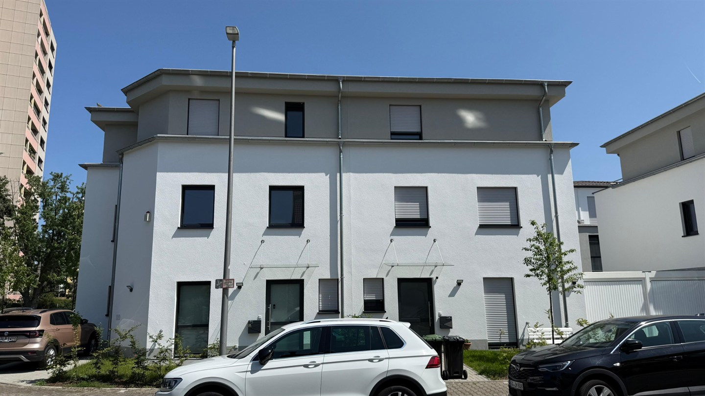 Heinrich-Hertz-Straße 25, 25a–c, Ginsheim-Gustavsburg